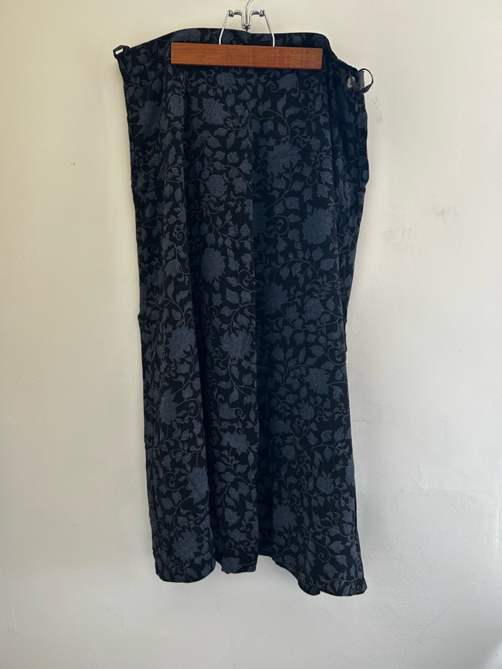 Vintage L.L. Bean Black Dark Blue Gray Floral Jacquard Maxi Skirt Size 16